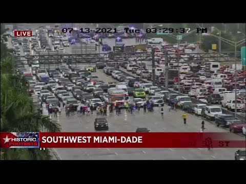 In solidarity with Cubans, protesters stop Palmetto Expressway traffic